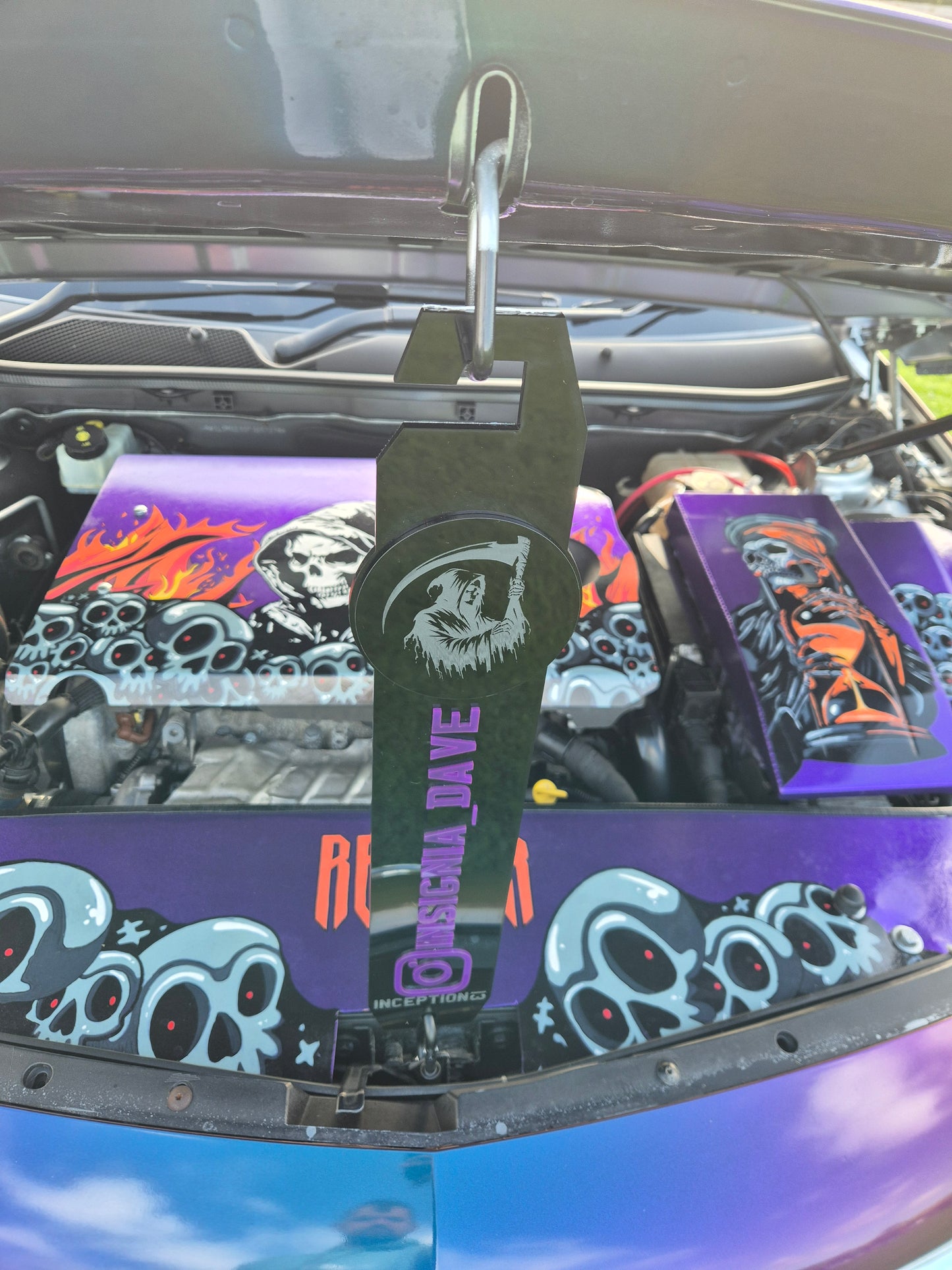 Custom design Bonnet Prop